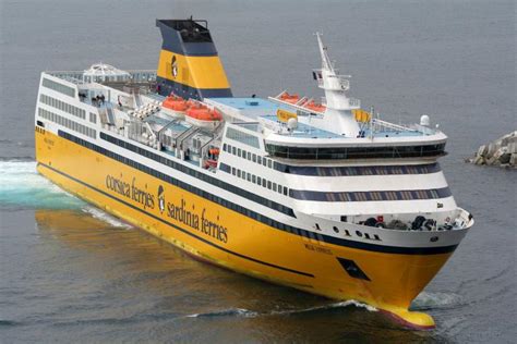 Bateau Mega Express I .
